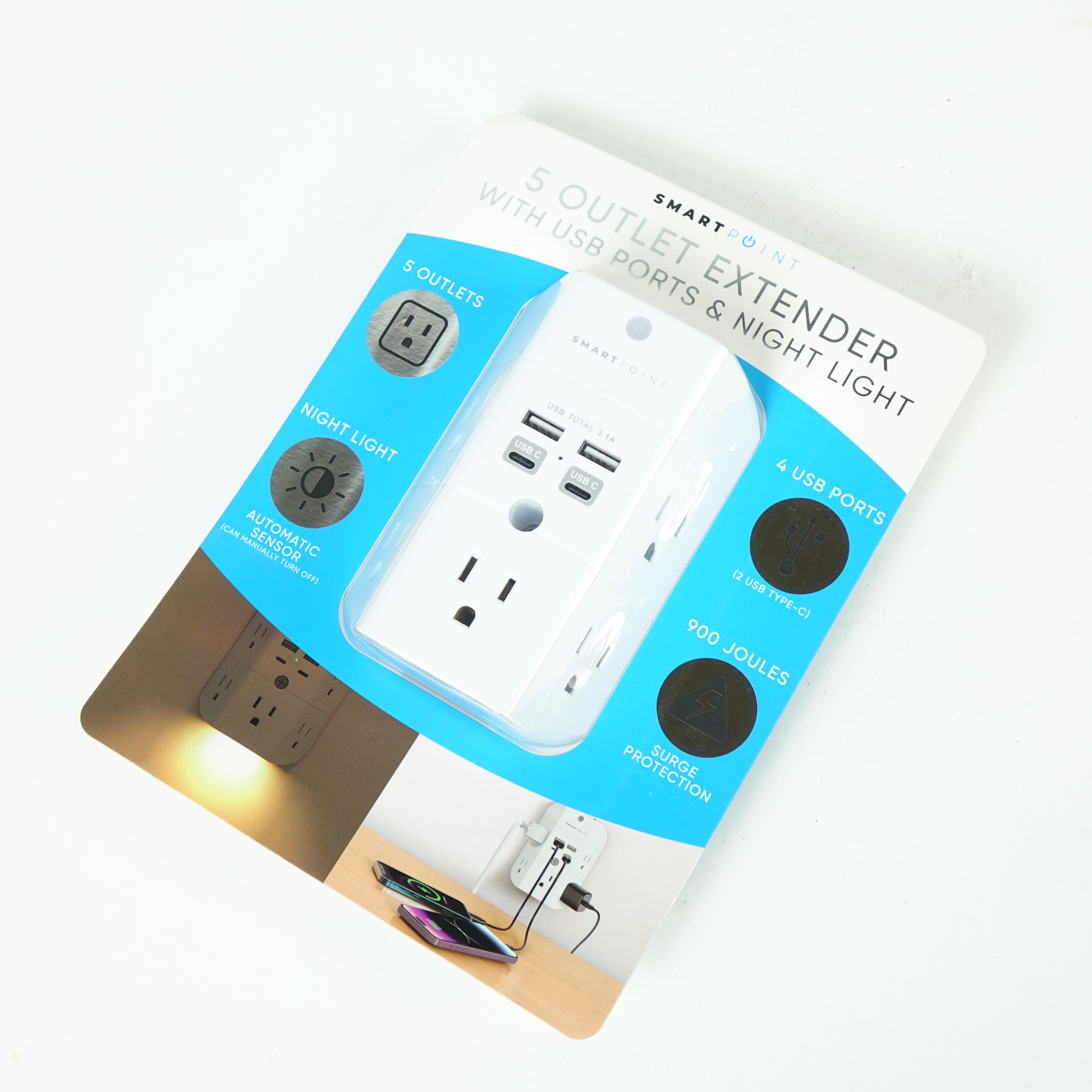 Smartpoint 5-Outlet Power hub with USB Ports and Automatic Night Light - Picture 3 of 3