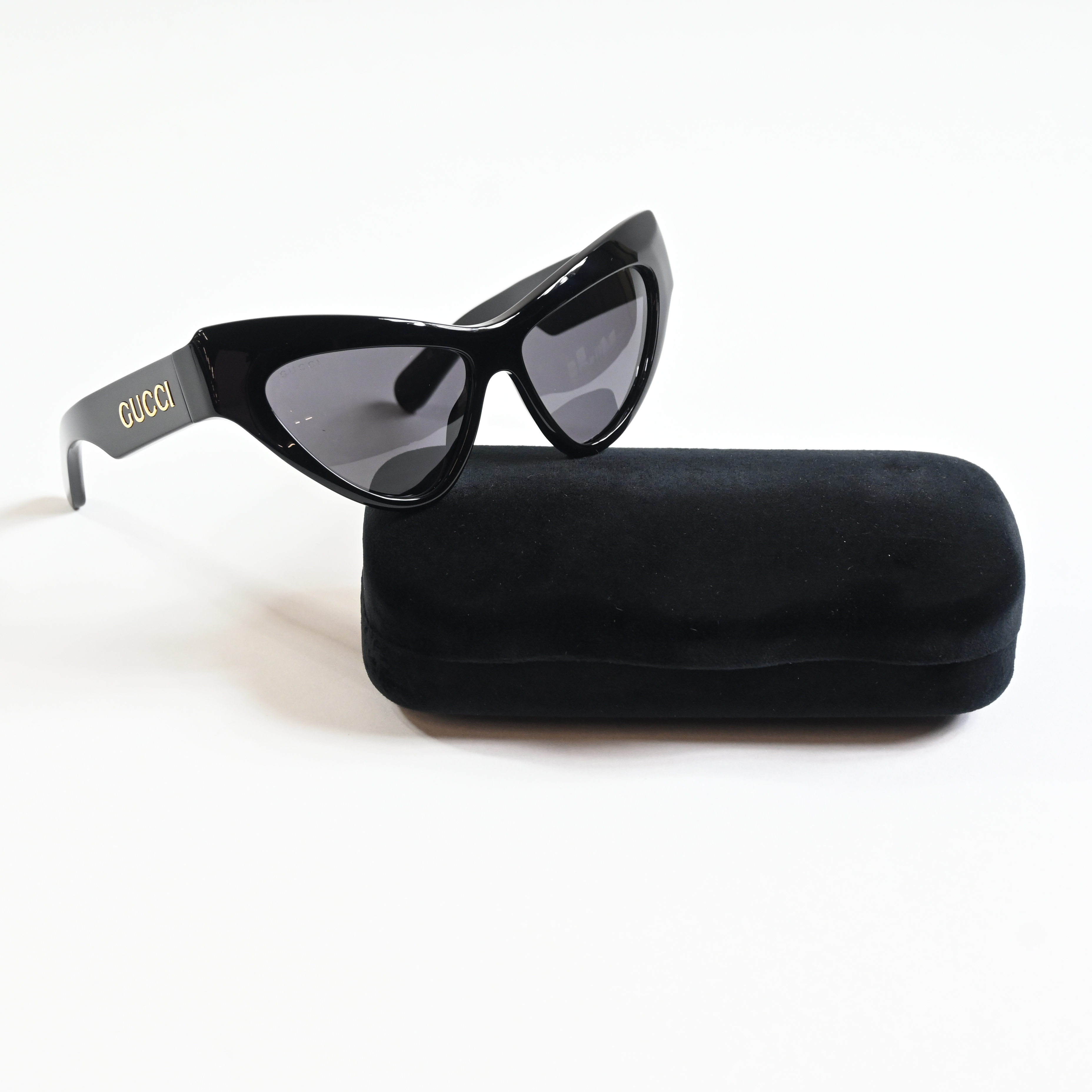 Gucci Women\'s Black and Gold Sunglasses Authentic GUCCI Black/Gold/Gray Lens 57-14-145MM Women main image 2
